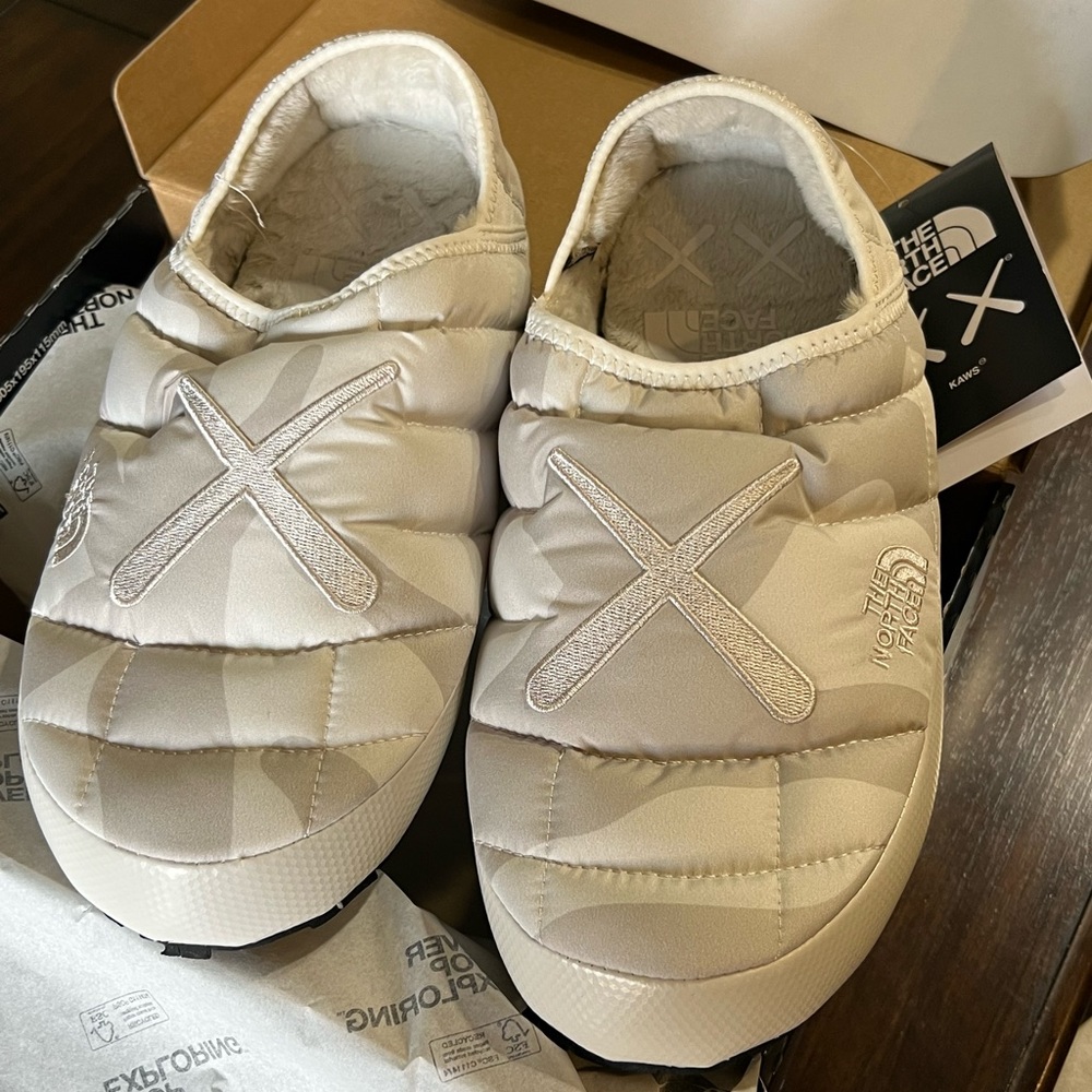 Kaws x The North Face Project X Men’s Thermoball Traction Mule VP 100% AUTHENTIC